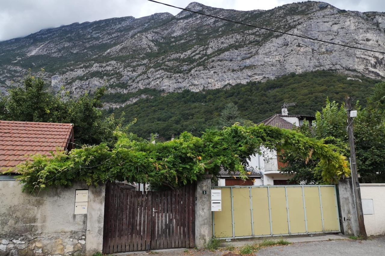 #M1 La Maisonnette Des 3 Ponts Terrace Сент-Егрев Екстер'єр фото